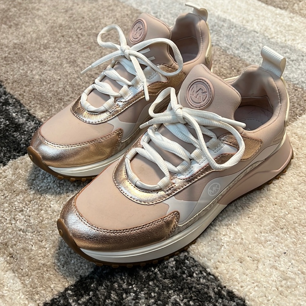 MICHAEL Michael Kors Theo Sport sneakers, soft pink, size 7.5 GUC!